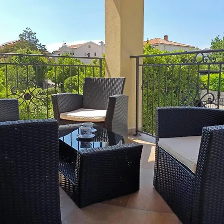 Exquisite And Stylish Krk With Balcony Lägenhet Krk Town